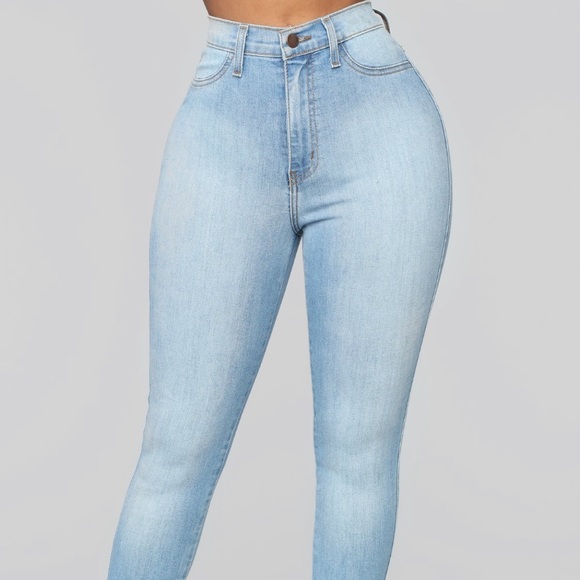 Fashion Nova jeans - Picture 4 of 6